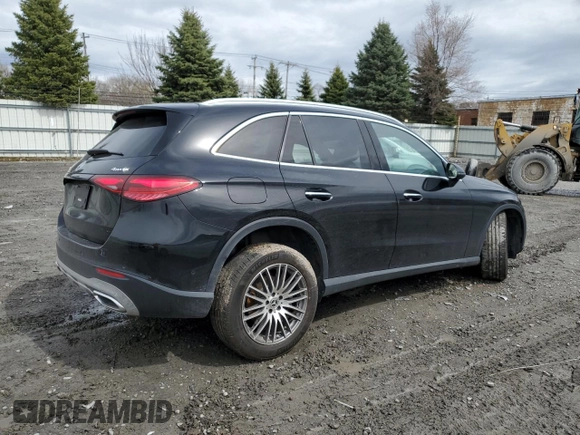 2024 Mercedes-Benz GLC 300 z VIN W1NKM4HBXRF129263, wystawiony jako Copart lot #51747035 z przebiegiem 15 898 mil mil oraz Szkoda całkowita • Salvage title. Historia ofert i sprzedaży dostępna na DreamBid. Obrazek 3.