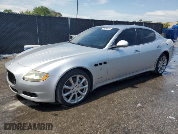 2009 Maserati Quattroporte z VIN ZAMFK39A190043806, wystawiony jako Copart lot #59159025 z przebiegiem 74 106 mil mil oraz Czysty tytuł • Clean title. Historia ofert i sprzedaży dostępna na DreamBid. Obrazek 1.