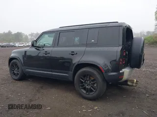2022 Land Rover Defender SE z VIN SALEPERU2N2088316, wystawiony jako IAAI lot #42151109 z przebiegiem 26 438 mil mil oraz . Historia ofert i sprzedaży dostępna na DreamBid. Obrazek 14.