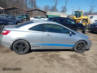 2008 Honda Civic Cpe EX-L with VIN 2HGFG12998H501422, listed as a IAAI auction lot 41645328 with 231,418 mi miles. Bid and sale history available at carsss.com. Image 13.