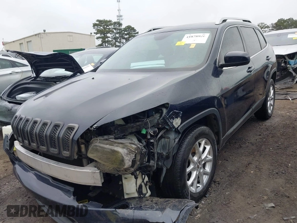 2014 Jeep Cherokee Latitude z VIN 1C4PJLCS5EW182924, wystawiony jako IAAI lot #41878926 z przebiegiem 147 800 mil mil oraz . Historia ofert i sprzedaży dostępna na DreamBid. Obrazek 6.