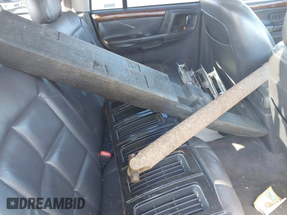 1996 Jeep Grand Cherokee Limited with VIN 1J4GZ78S5TC196338, listed as a IAAI auction lot 41199541 with Not provided miles and . Bid and sale history available at DreamBid. Image 12.