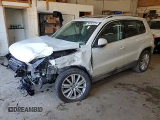 2015 Volkswagen Tiguan S z VIN WVGBV7AX3FW583941, wystawiony jako Copart lot #50762225 z przebiegiem 87 182 mil mil oraz Szkoda całkowita • Salvage title. Historia ofert i sprzedaży dostępna na DreamBid. Obrazek 1.