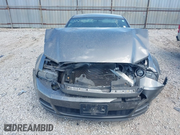 2013 Ford Mustang V6 с VIN 1ZVBP8AM1D5261762, выставлен на аукционе IAAI как лот 42028527 с пробегом 113 224 миль миль и . История ставок и продаж доступна на DreamBid. Изображение 12.
