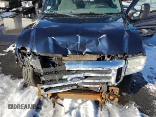 2006 Ford F-250 XL z VIN 1FTSX21P86EC45152, wystawiony jako Copart lot #58487155 z przebiegiem 204 104 mil mil oraz Nie do naprawy • Non repairable. Historia ofert i sprzedaży dostępna na DreamBid. Obrazek 11.