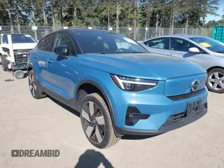 2022 Volvo C40 Ultimate с VIN YV4ED3GB4N2006444, выставлен на аукционе IAAI как лот 42063665 с пробегом 19 950 миль миль и . История ставок и продаж доступна на DreamBid. Изображение 1.
