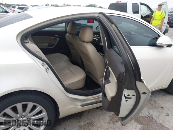 2013 Buick Regal Turbo Premium 1 z VIN 2G4GS5EV2D9220208, wystawiony jako IAAI lot #42281281 z przebiegiem 157 452 mil mil oraz . Historia ofert i sprzedaży dostępna na DreamBid. Obrazek 8.
