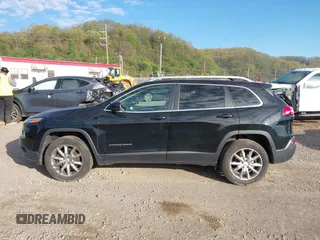 2018 Jeep Cherokee Limited z VIN 1C4PJMDB0JD617018, wystawiony jako IAAI lot #42093305 z przebiegiem 81 433 mil mil oraz . Historia ofert i sprzedaży dostępna na DreamBid. Obrazek 14.