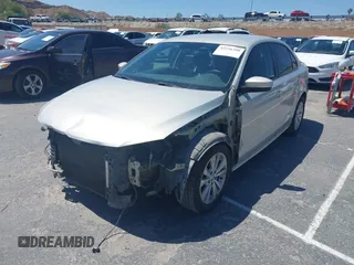 2011 Volkswagen Jetta SE with VIN 3VWDZ7AJXBM372921, listed as a IAAI auction lot 42226390 with 265,452 mi miles and . Bid and sale history available at DreamBid. Image 22.
