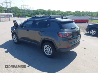 2018 Jeep Compass Sport с VIN 3C4NJCAB9JT411468, выставлен на аукционе IAAI как лот 42408617 с пробегом 86 042 миль миль и . История ставок и продаж доступна на DreamBid. Изображение 3.