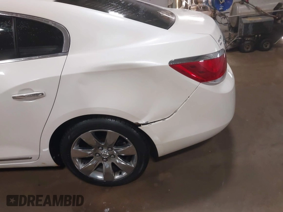 2010 Buick LaCrosse CXL z VIN 1G4GD5EG9AF138023, wystawiony jako IAAI lot #41781571 z przebiegiem 111 448 mil mil oraz . Historia ofert i sprzedaży dostępna na DreamBid. Obrazek 6.