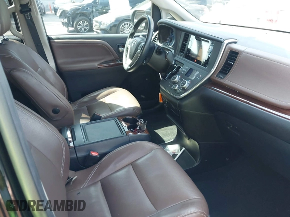 2017 Toyota Sienna XLE Auto Access Seat with VIN 5TDYZ3DC6HS850223, listed as a IAAI auction lot 41958525 with 46,261 mi miles and . Bid and sale history available at DreamBid. Image 5.