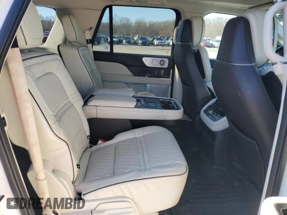 2021 Lincoln Navigator Black Label z VIN 5LMJJ3TT3MEL03929, wystawiony jako Copart lot #88942155 z przebiegiem 55 633 mil mil oraz Szkoda całkowita • Salvage title. Historia ofert i sprzedaży dostępna na DreamBid. Obrazek 11.