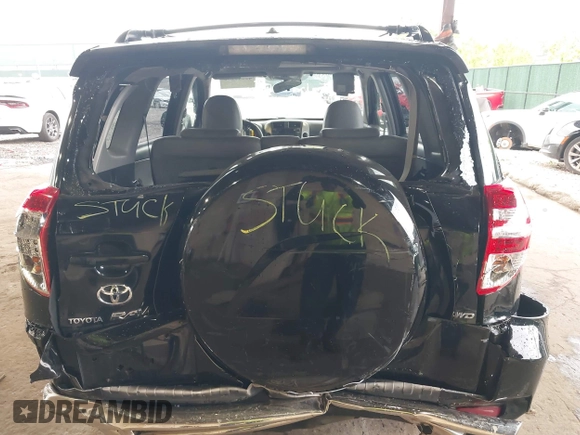 2010 Toyota RAV4 Limited z VIN JTMDF4DV3AD038717, wystawiony jako IAAI lot #42246230 z przebiegiem 140 854 mil mil oraz . Historia ofert i sprzedaży dostępna na DreamBid. Obrazek 6.