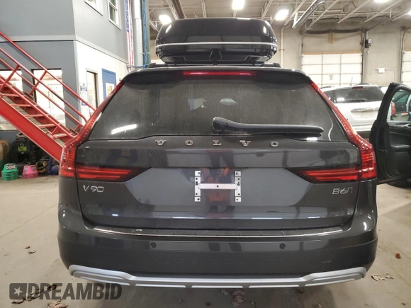 2022 Volvo V90 z VIN YV4062NLXN1147308, wystawiony jako Copart lot #75272543 z przebiegiem 11 702 mil mil oraz . Historia ofert i sprzedaży dostępna na DreamBid. Obrazek 6.