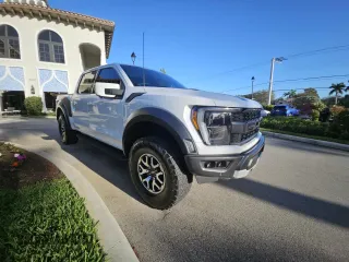 2022 Ford F-150 Raptor with VIN 1FTFW1RGBNF89257, listed as a Copart auction lot 45428685 with 31,649 mi miles and Clean Title. Bid and sale history available at carsss.com. Image 1.
