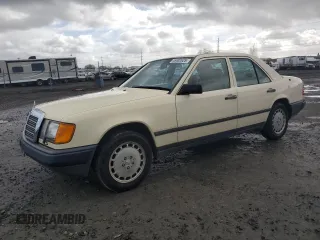 1987 Mercedes-Benz 300 with VIN WDBEA30D5HA407789, listed as a Copart auction lot 46482625 with 123,275 mi miles and Clean Title. Bid and sale history available at carsss.com. Image 1.