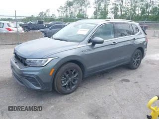 2024 Volkswagen Tiguan SE with VIN 3VV3B7AX8RM134486, listed as a IAAI auction lot 42095457 with 21,295 mi miles and . Bid and sale history available at DreamBid. Image 17.