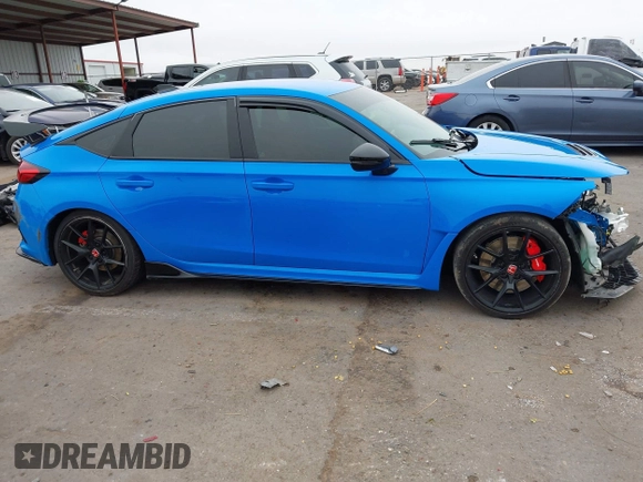 2024 Honda Civic Type R z VIN JHMFL5G44RX002487, wystawiony jako IAAI lot #41053656 z przebiegiem 8 672 mil mil oraz . Historia ofert i sprzedaży dostępna na DreamBid. Obrazek 13.