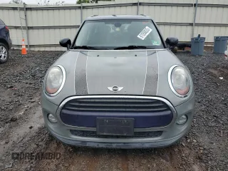 2016 MINI Hardtop 4 Door with VIN WMWXU1C53G2D08231, listed as a Copart auction lot 61050035 with 128,267 mi miles and Salvage title. Bid and sale history available at DreamBid. Image 5.