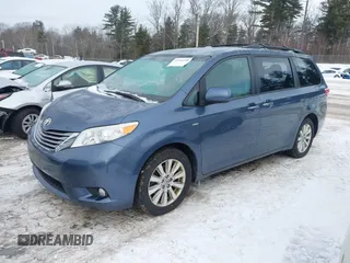 2017 Toyota Sienna XLE с VIN 5TDDZ3DC9HS159153, выставлен на аукционе IAAI как лот 41350390 с пробегом 110 715 миль миль и . История ставок и продаж доступна на DreamBid. Изображение 2.
