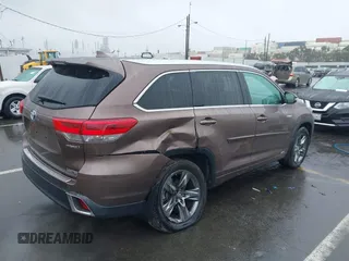 2018 Toyota Highlander Hybrid Limited with VIN 5TDDGRFH2JS039556, listed as a IAAI auction lot 41539754 with 71,924 mi miles and . Bid and sale history available at DreamBid. Image 4.