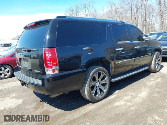 2011 GMC Yukon XL Denali with VIN 1GKS2MEF9BR175678, listed as a IAAI auction lot 41878478 with 226,715 mi miles. Bid and sale history available at carsss.com. Image 4.