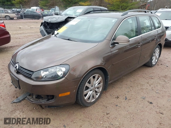 2012 Volkswagen Jetta SportWagen TDI w/Sunroof with VIN 3VWPL7AJ6CM647247, listed as a IAAI auction lot 42042449 with 186,015 mi miles. Bid and sale history available at carsss.com. Image 2.