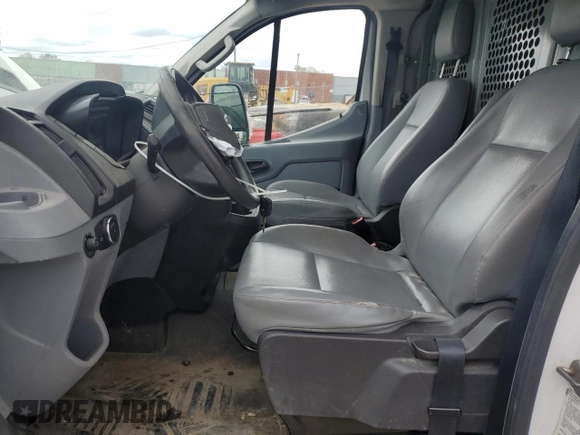 2015 Ford Transit Cargo с VIN 1FTNR1ZM4FKB09081, выставлен на аукционе Copart как лот 58223655 с пробегом 158 327 миль миль и Списание • Salvage title. История ставок и продаж доступна на DreamBid. Изображение 7.
