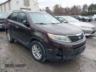 2015 Kia Sorento LX with VIN 5XYKTDA76FG648237, listed as a IAAI auction lot 41717261 with 163,845 mi miles. Bid and sale history available at carsss.com. Image 6.