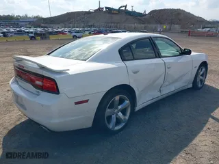 2011 Dodge Charger RT Plus with VIN 2B3CL5CT0BH609483, listed as a IAAI auction lot 40474315 with 202,644 mi miles. Bid and sale history available at carsss.com. Image 4.