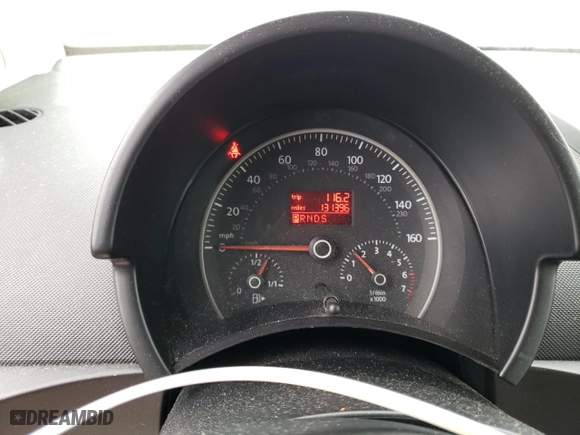 2010 Volkswagen New Beetle Coupe with VIN 3VWRW3AG7AM027033, listed as a Copart auction lot 72426264 with 131,396 mi miles and Clean Title. Bid and sale history available at carsss.com. Image 9.