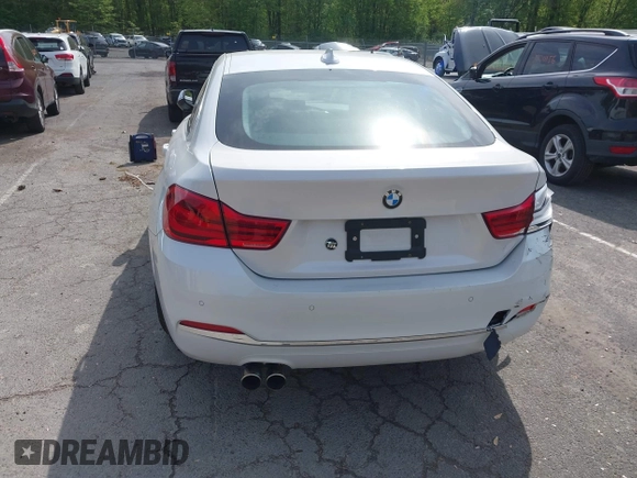 2019 BMW 4 Series 430i xDrive z VIN WBA4J3C55KBL08387, wystawiony jako IAAI lot #42248405 z przebiegiem 115 017 mil mil oraz . Historia ofert i sprzedaży dostępna na DreamBid. Obrazek 16.