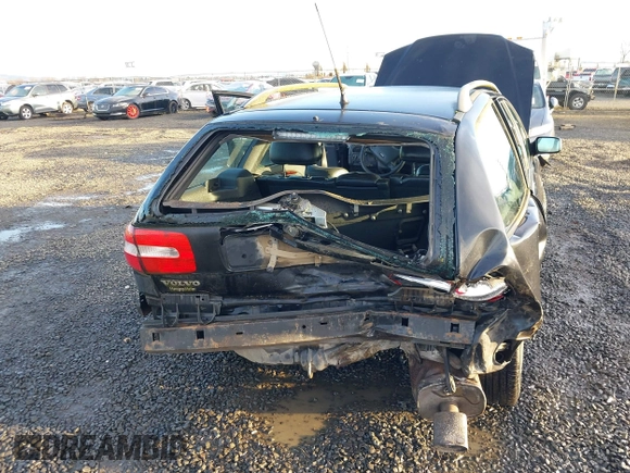 2002 Volvo V40 z VIN YV1VW29512F803232, wystawiony jako IAAI lot #41117493 z przebiegiem 195 964 mil mil oraz . Historia ofert i sprzedaży dostępna na DreamBid. Obrazek 6.
