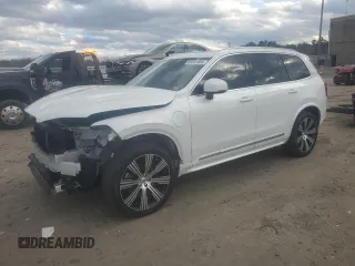 2021 Volvo XC90 Inscription Expression with VIN YV4BR00L3M1682507, listed as a Copart auction lot 85881484 with 28,834 mi miles and Salvage Title. Bid and sale history available at carsss.com. Image 1.