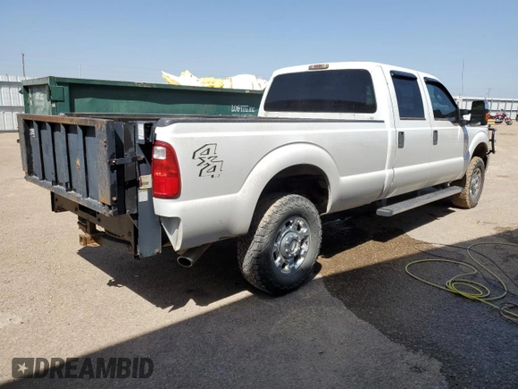 2015 Ford F-350 Platinum with VIN 1FT7W3B65FEB44882, listed as a Copart auction lot 52572825 with 307,996 mi miles and Clean Title. Bid and sale history available at DreamBid. Image 3.