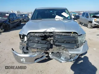 2015 Ram 1500 Lone Star z VIN 1C6RR6LT0FS500850, wystawiony jako IAAI lot #41273883 z przebiegiem 120 178 mil mil oraz . Historia ofert i sprzedaży dostępna na DreamBid. Obrazek 12.