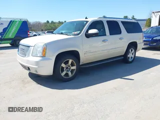 2013 GMC Yukon XL Denali with VIN 1GKS2MEF8DR121386, listed as a IAAI auction lot 42088855 with 174,677 mi miles. Bid and sale history available at carsss.com. Image 17.