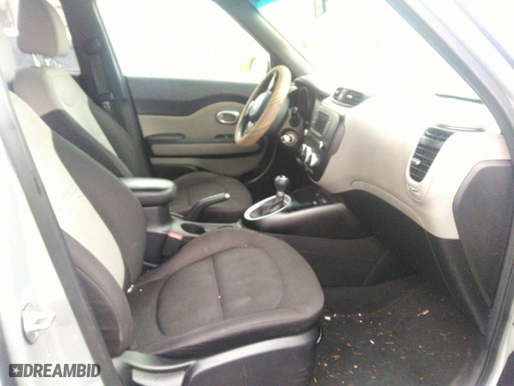 2017 Kia Soul with VIN KNDJN2A23H7466090, listed as a IAAI auction lot 41325788 with 84,540 mi miles. Bid and sale history available at carsss.com. Image 5.