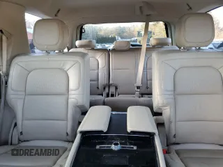 2020 Lincoln Navigator Reserve z VIN 5LMJJ2LT7LEL01805, wystawiony jako Copart lot #44339404 z przebiegiem 67 368 mil mil oraz . Historia ofert i sprzedaży dostępna na DreamBid. Obrazek 10.