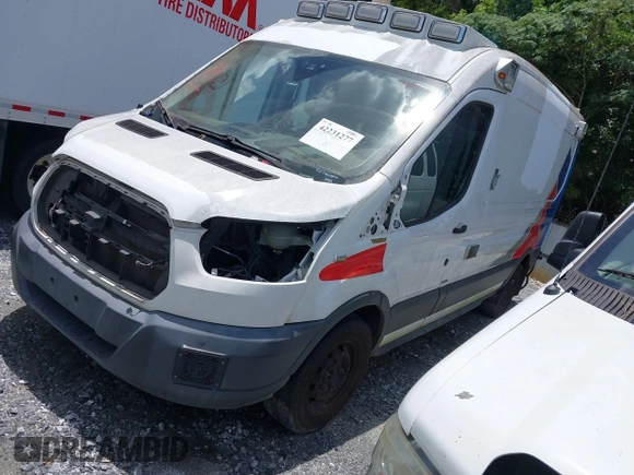 2018 Ford Transit z VIN 1FDYR2CM5JKA14321, wystawiony jako IAAI lot #42231277 z przebiegiem Nie podano mil oraz . Historia ofert i sprzedaży dostępna na DreamBid. Obrazek 17.