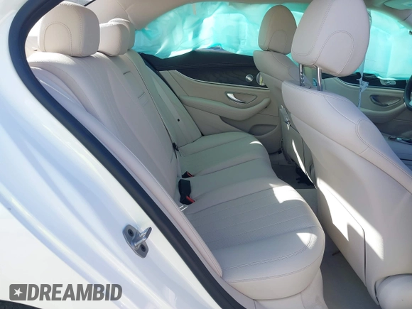 2019 Mercedes-Benz E-Class E 300 with VIN WDDZF4KB4KA686266, listed as a IAAI auction lot 41100169 with 18,205 mi miles. Bid and sale history available at carsss.com. Image 8.