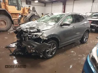 2021 Buick Encore GX Essence z VIN KL4MMGSL6MB099255, wystawiony jako IAAI lot #41613101 z przebiegiem 4 186 mil mil oraz . Historia ofert i sprzedaży dostępna na DreamBid. Obrazek 17.