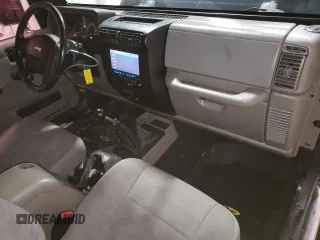 2005 Jeep Wrangler Rubicon with VIN 1J4FA69S85P368210, listed as a Copart auction lot 73425664 with 123,297 mi miles and Salvage Title. Bid and sale history available at carsss.com. Image 8.