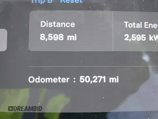 2020 Tesla Model 3 Performance z VIN 5YJ3E1EC3LF802068, wystawiony jako IAAI lot #41886024 z przebiegiem 50 271 mil mil oraz . Historia ofert i sprzedaży dostępna na DreamBid. Obrazek 16.