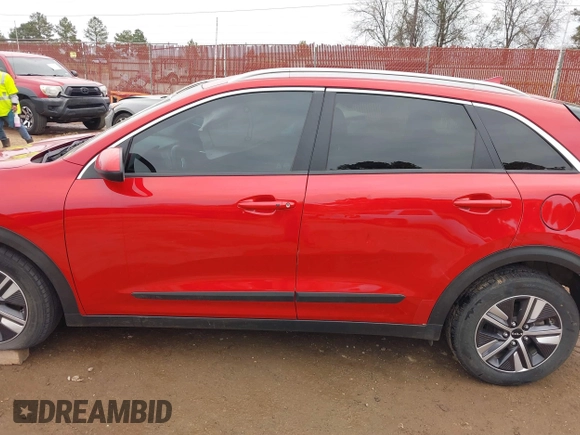 2022 Kia Niro LXS with VIN KNDCB3LC6N5524603, listed as a IAAI auction lot 41371264 with 104,130 mi miles. Bid and sale history available at carsss.com. Image 14.