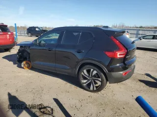 2023 Volvo XC40 Ultimate Dark Theme z VIN YV4L12UX9P2100106, wystawiony jako Copart lot #85582384 z przebiegiem 7 506 mil mil oraz Szkoda całkowita • Salvage title. Historia ofert i sprzedaży dostępna na DreamBid. Obrazek 2.