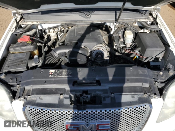 2011 GMC Yukon Denali with VIN 1GKS2EEF5BR337828, listed as a Copart auction lot 74552974 with 203,869 mi miles and Clean Title. Bid and sale history available at carsss.com. Image 12.