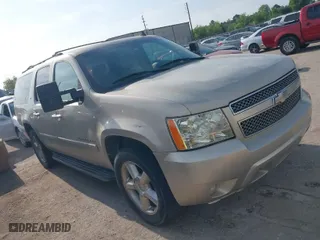 2008 Chevrolet Suburban LTZ with VIN 1GNFC16038R278002, listed as a IAAI auction lot 42036356 with 257,597 mi miles. Bid and sale history available at carsss.com. Image 1.