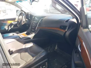 2019 Cadillac Escalade with VIN 1GYS3AKJ8KR255600, listed as a IAAI auction lot 41712803 with 40,507 mi miles. Bid and sale history available at carsss.com. Image 5.